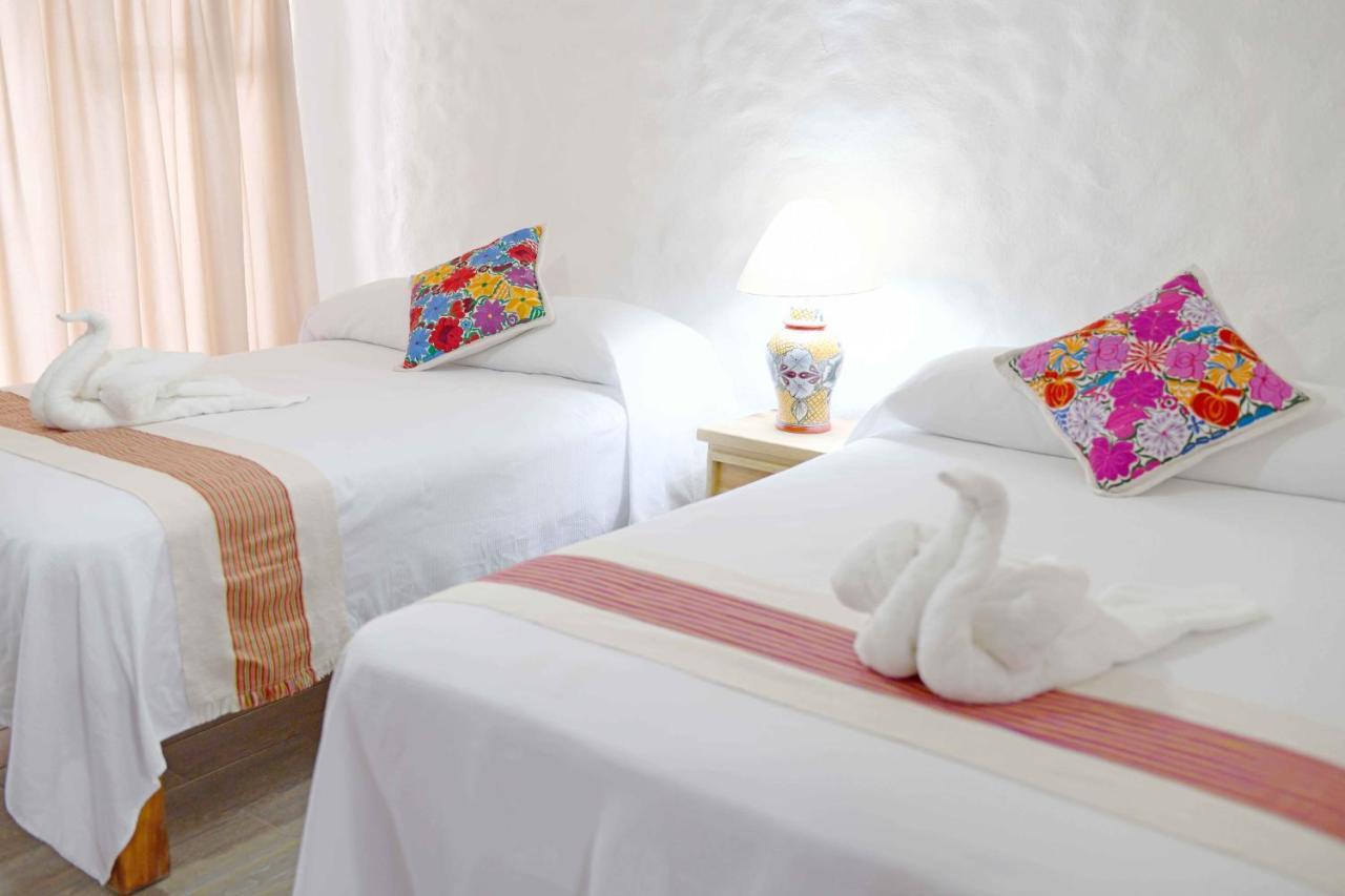 Petit Hotel Pilitas (Adults Only) Puerto Vallarta Bagian luar foto