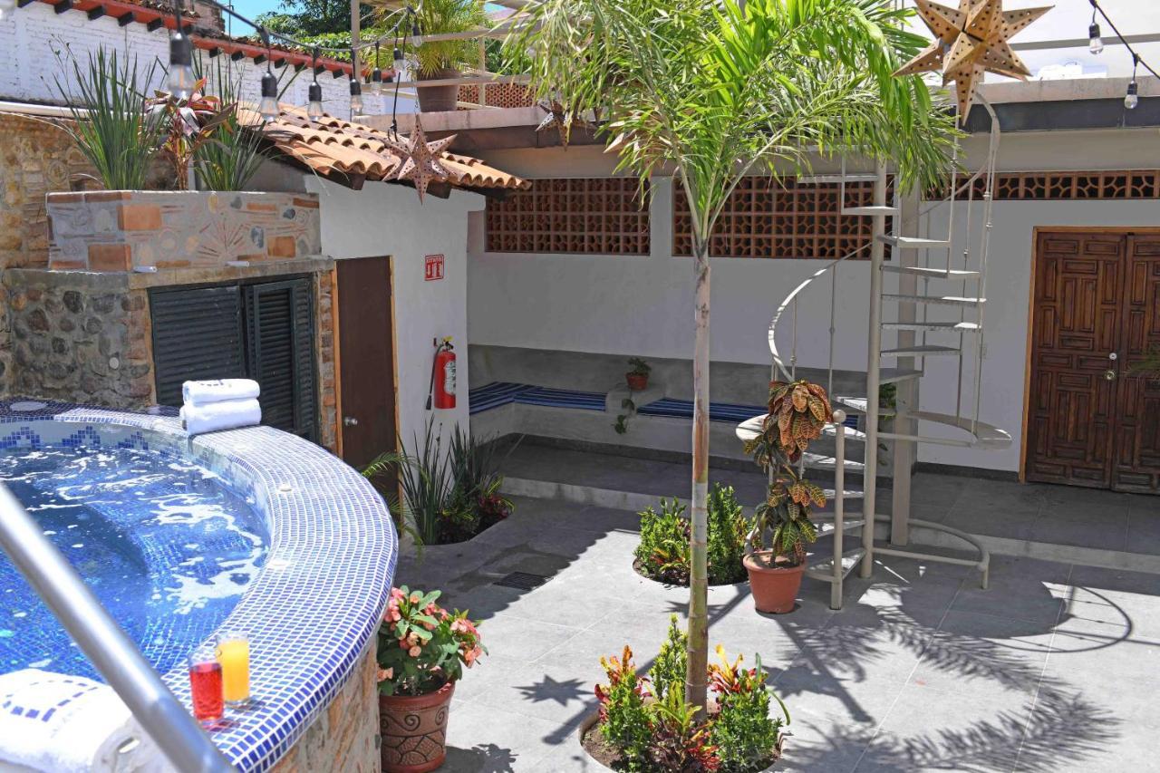 Petit Hotel Pilitas (Adults Only) Puerto Vallarta Bagian luar foto