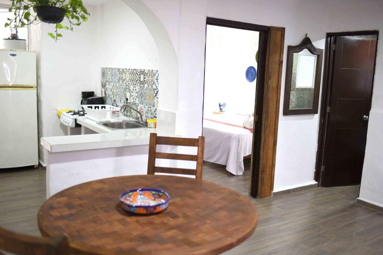 Petit Hotel Pilitas (Adults Only) Puerto Vallarta Bagian luar foto