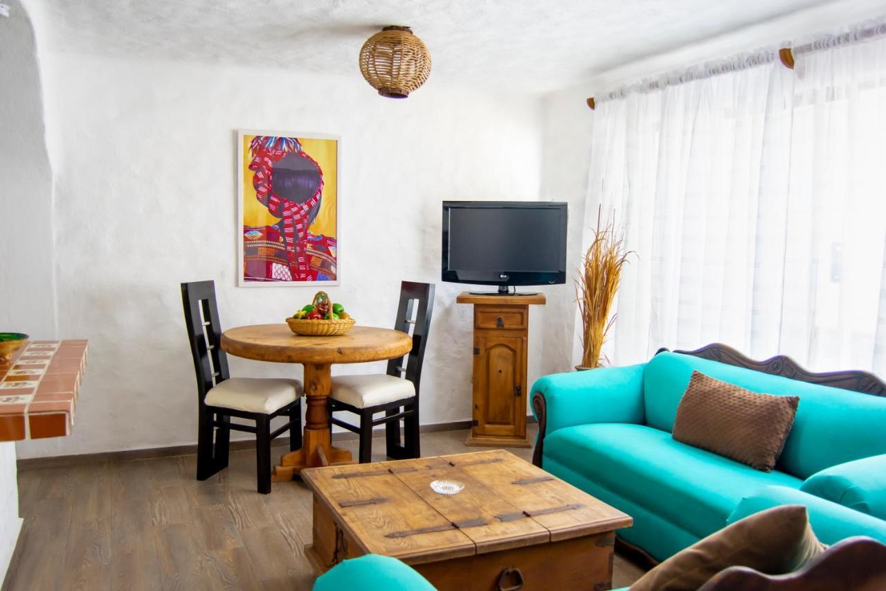 Petit Hotel Pilitas (Adults Only) Puerto Vallarta Bagian luar foto