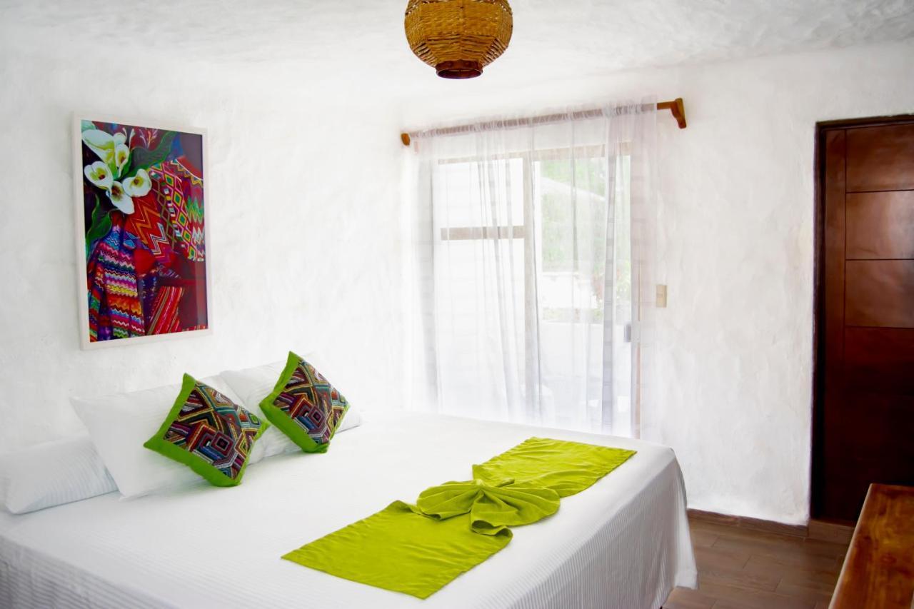 Petit Hotel Pilitas (Adults Only) Puerto Vallarta Bagian luar foto