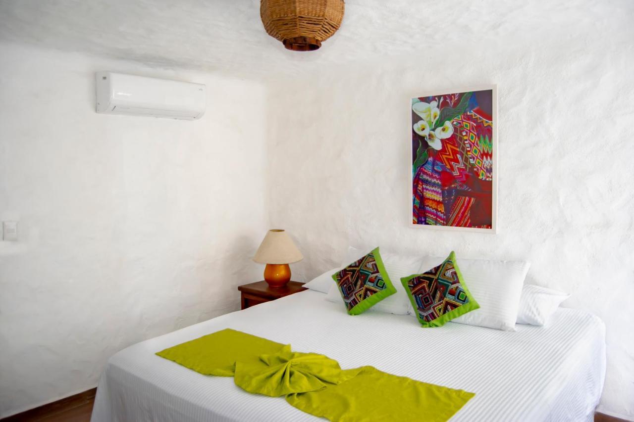 Petit Hotel Pilitas (Adults Only) Puerto Vallarta Bagian luar foto