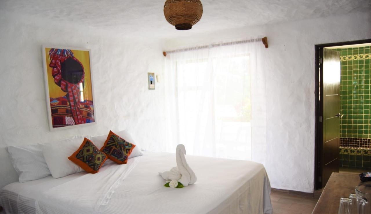 Petit Hotel Pilitas (Adults Only) Puerto Vallarta Bagian luar foto