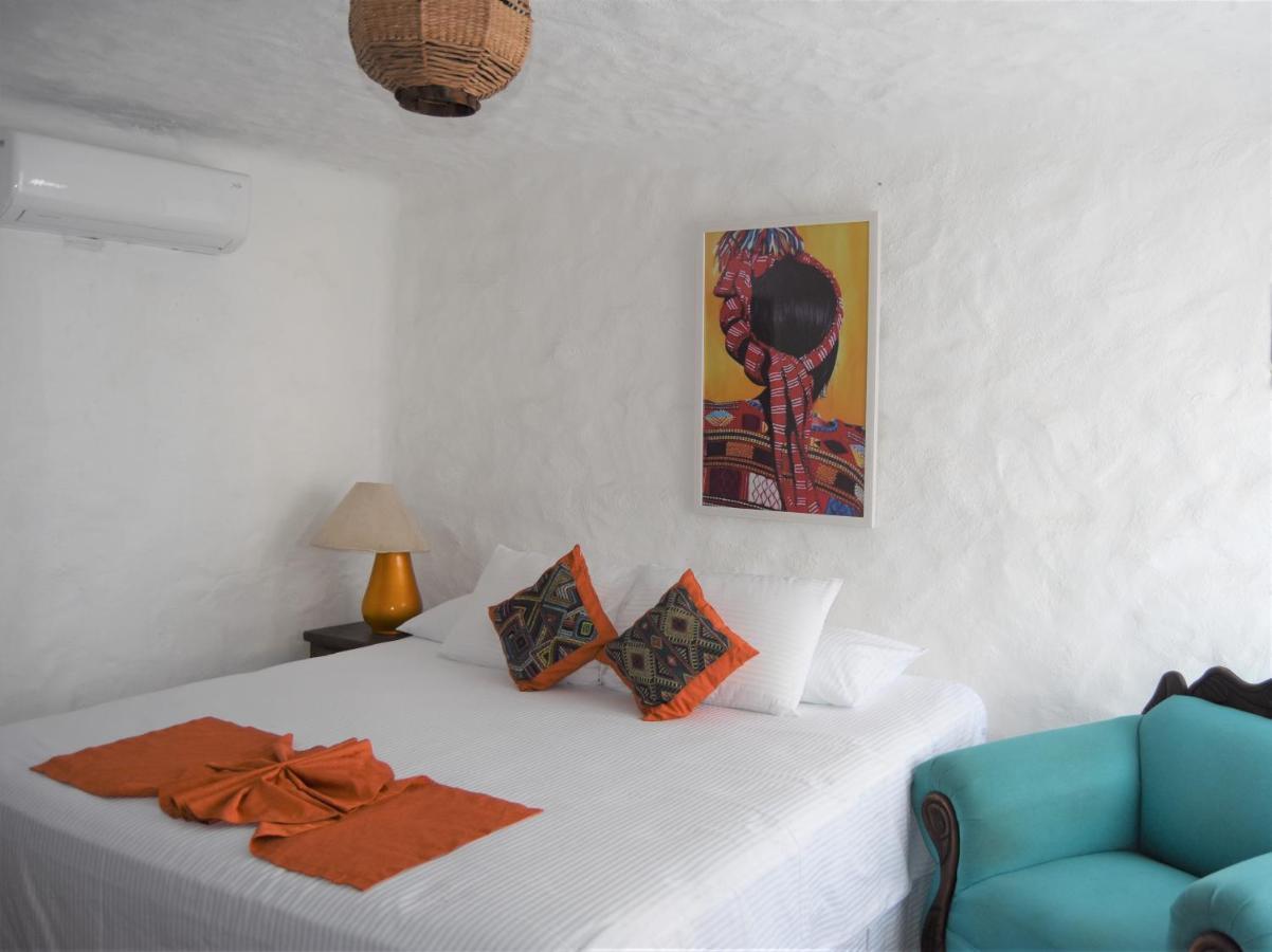 Petit Hotel Pilitas (Adults Only) Puerto Vallarta Bagian luar foto