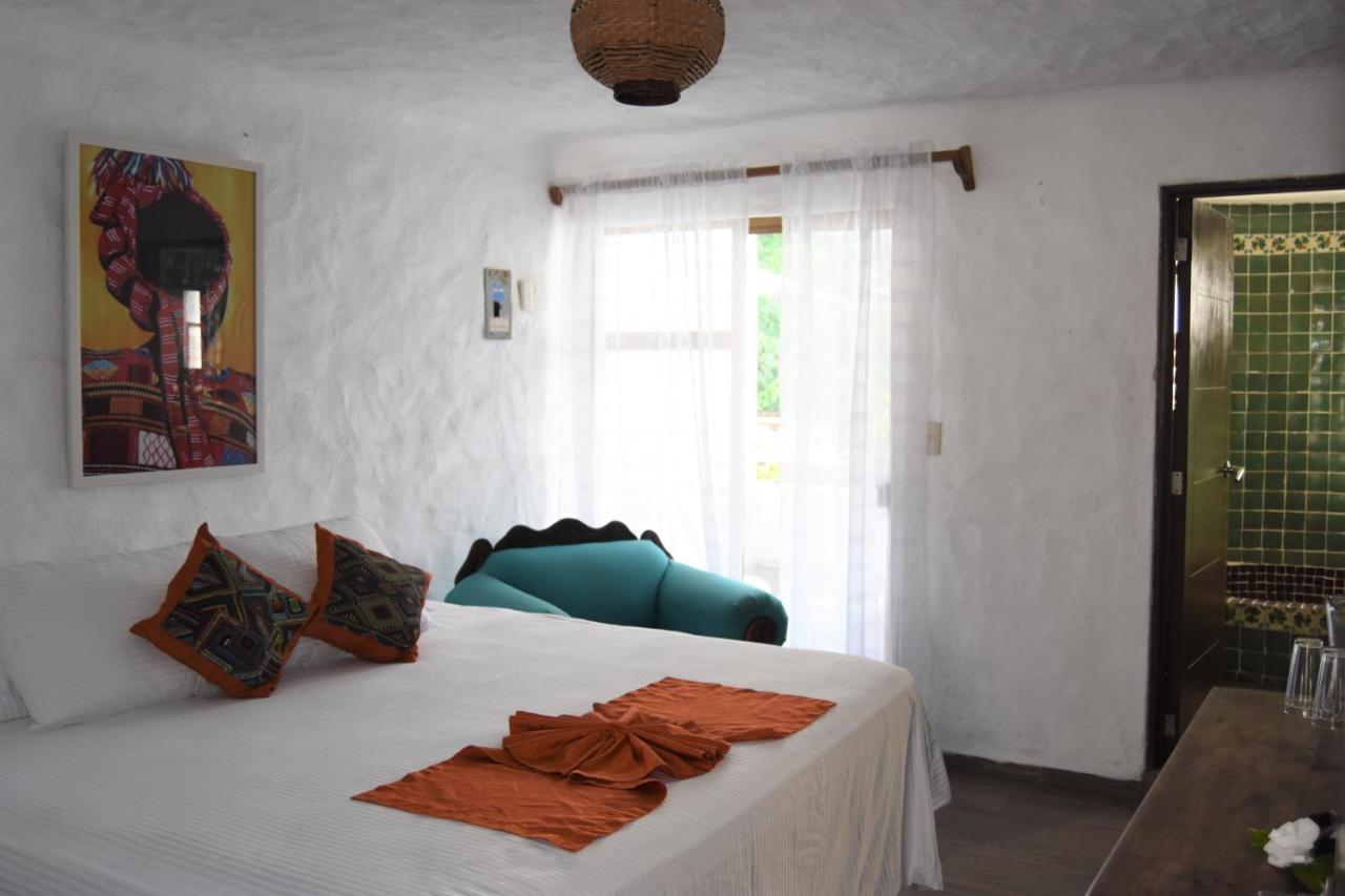 Petit Hotel Pilitas (Adults Only) Puerto Vallarta Bagian luar foto