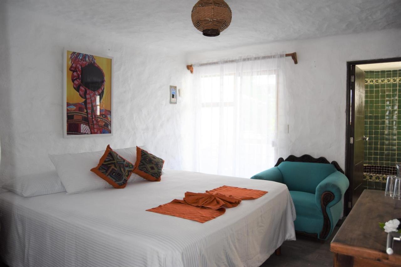 Petit Hotel Pilitas (Adults Only) Puerto Vallarta Bagian luar foto